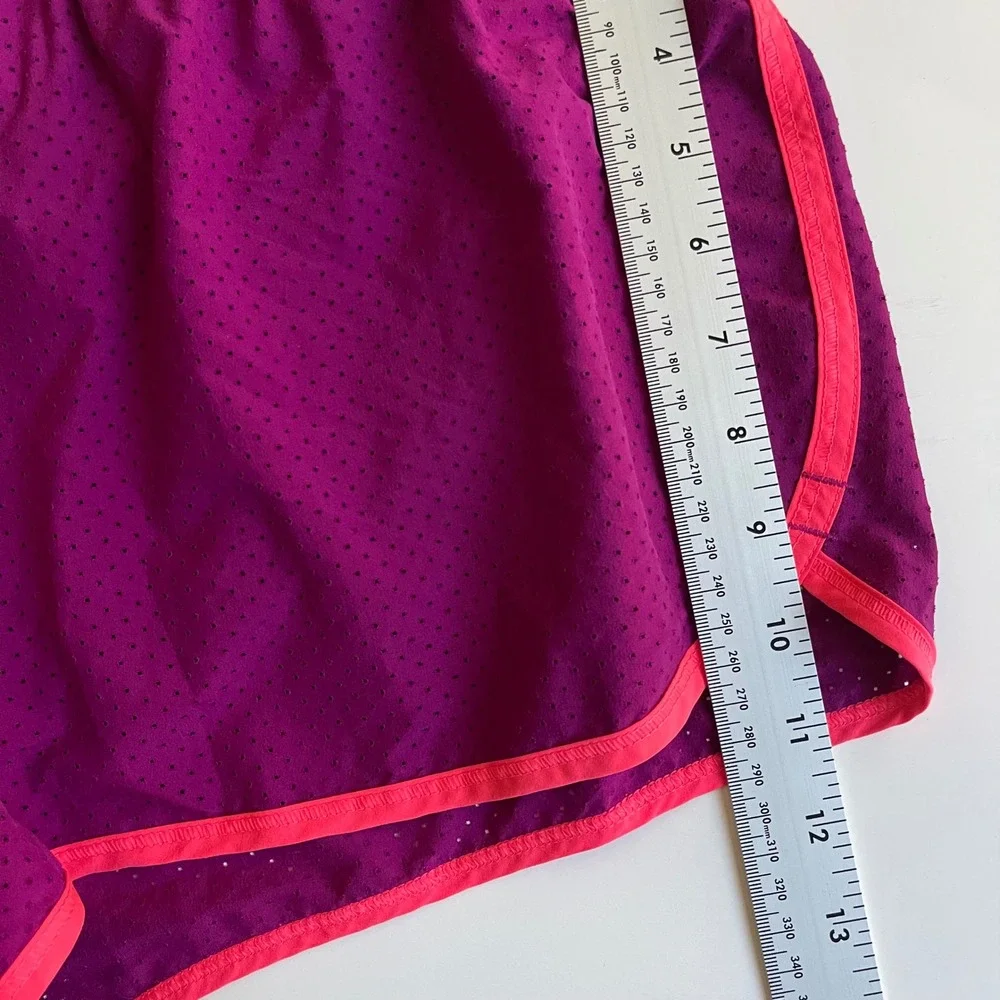 Under Armour Running Shorts‎ Womens Large Purple HeatGear Mesh Athletic Gym
